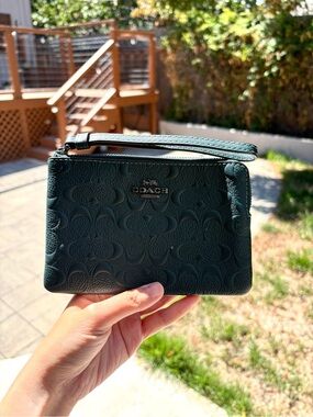 Coach Corner Wristlet Wallet In Leather Dark Green with Signature Logo